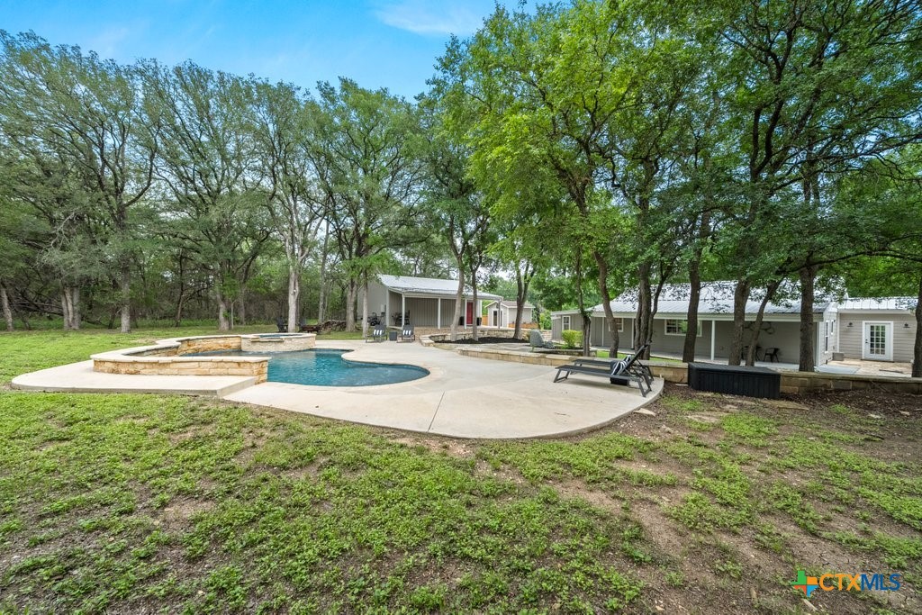 main property photo 30