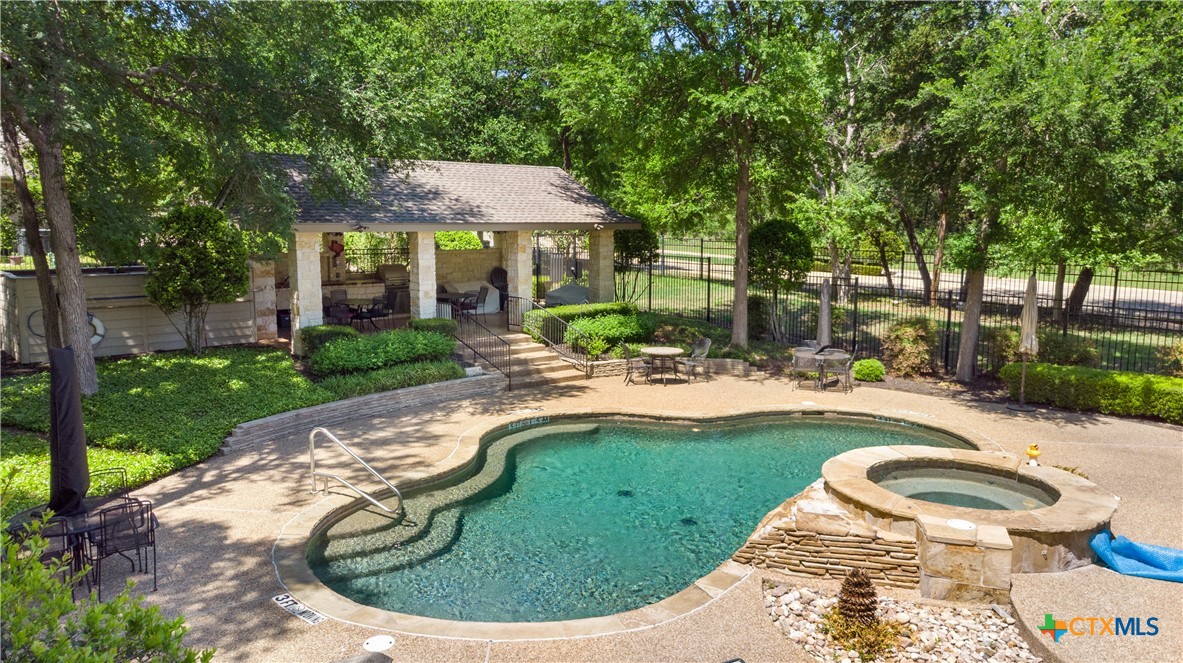 main property photo 29