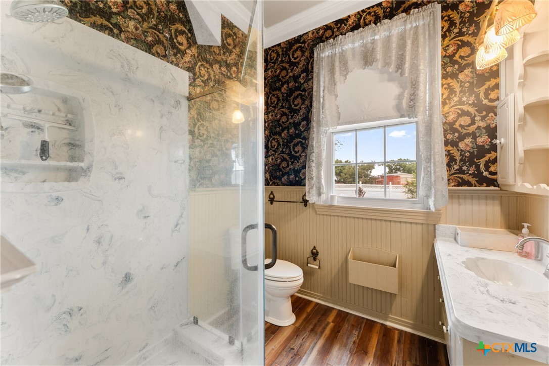 main property photo 16