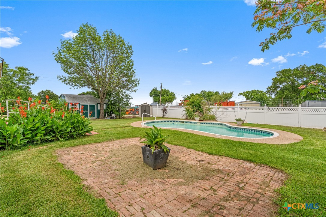 main property photo 26