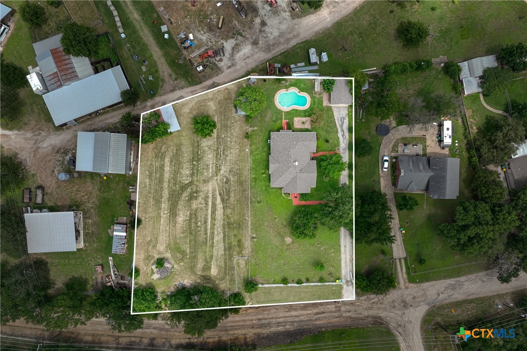 main property photo 35