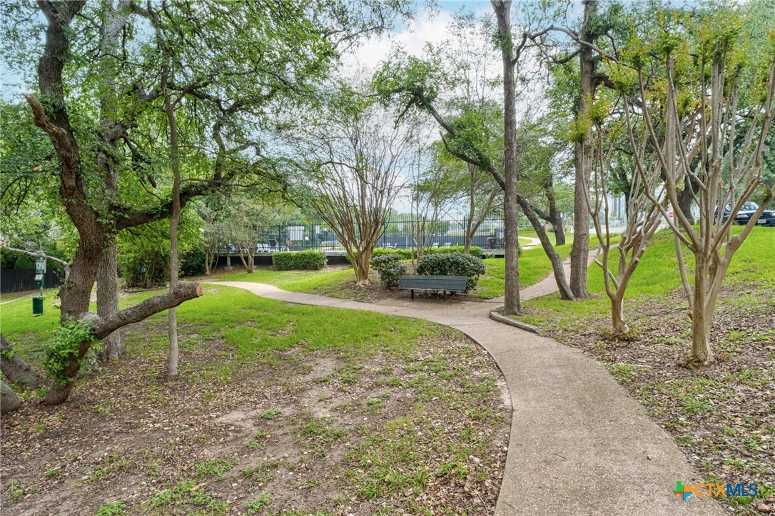 main property photo 28