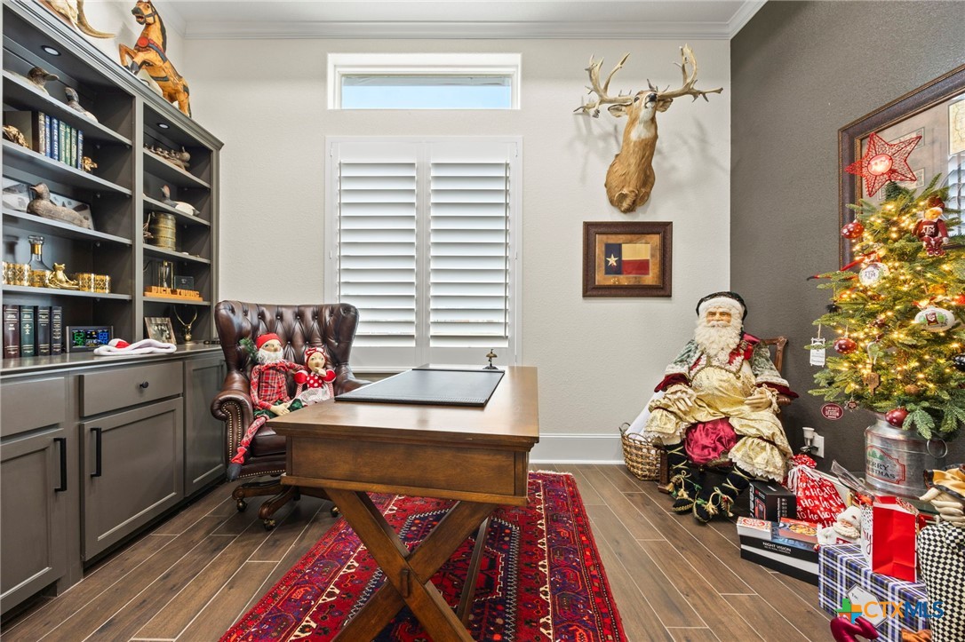main property photo 25