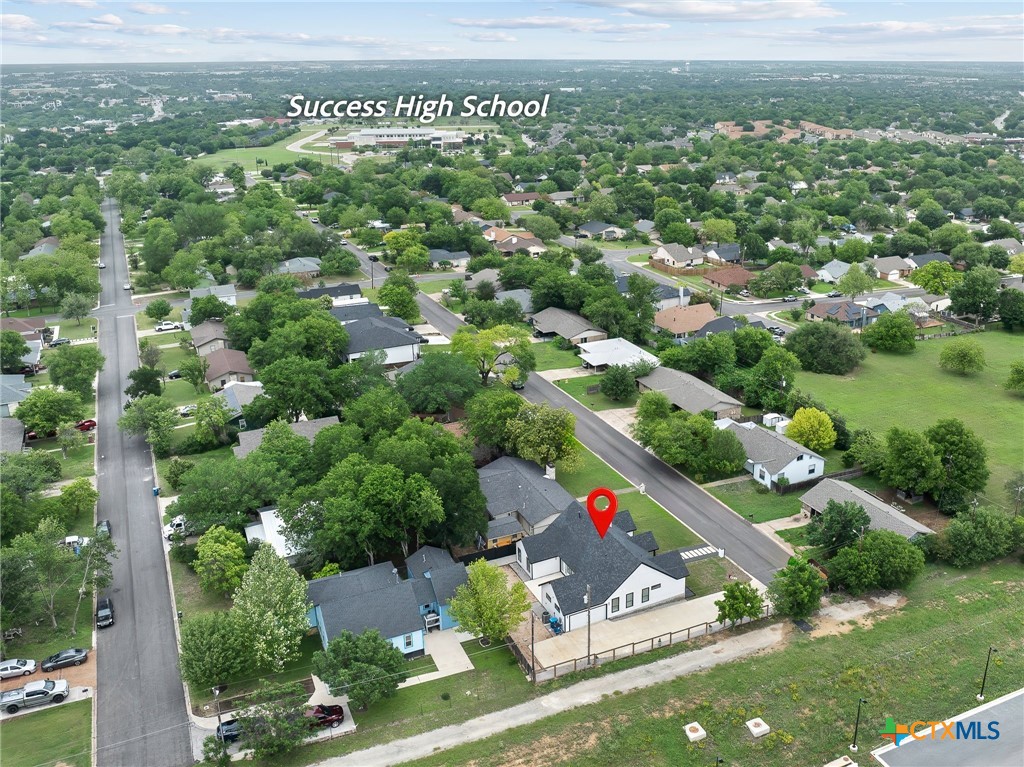 main property photo 45