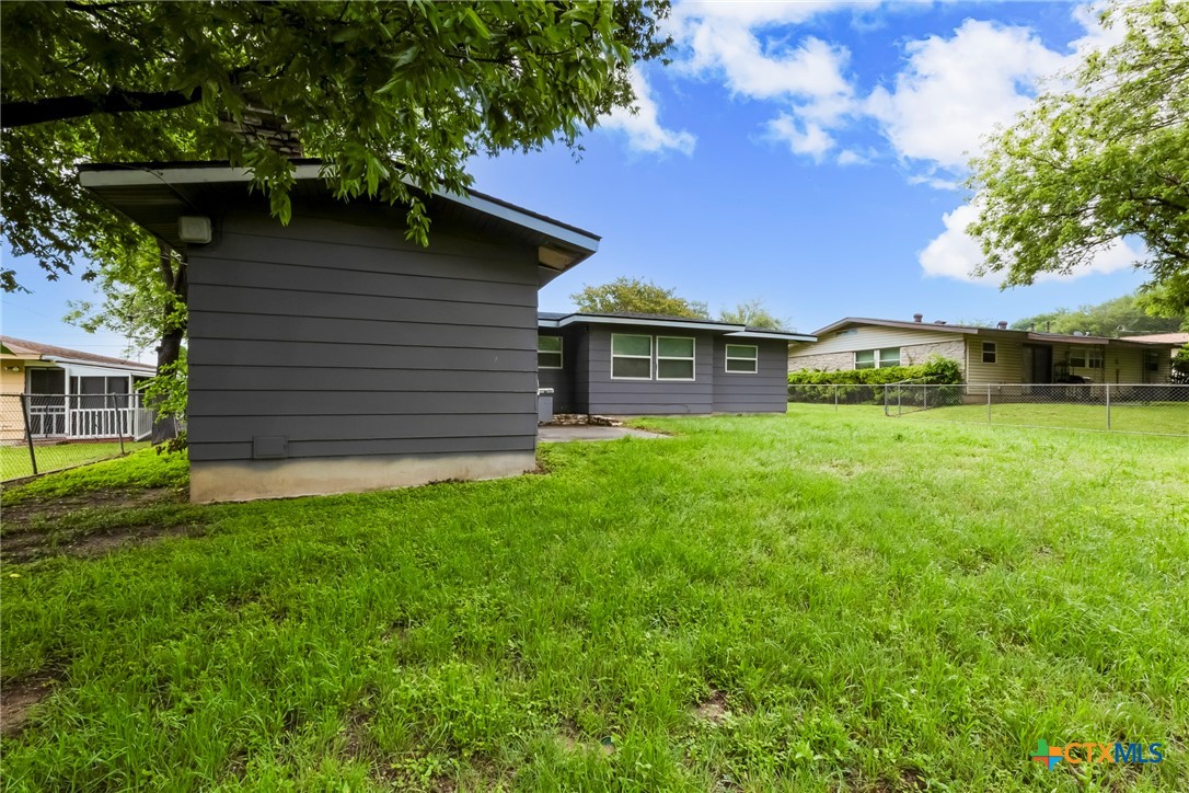 main property photo 29