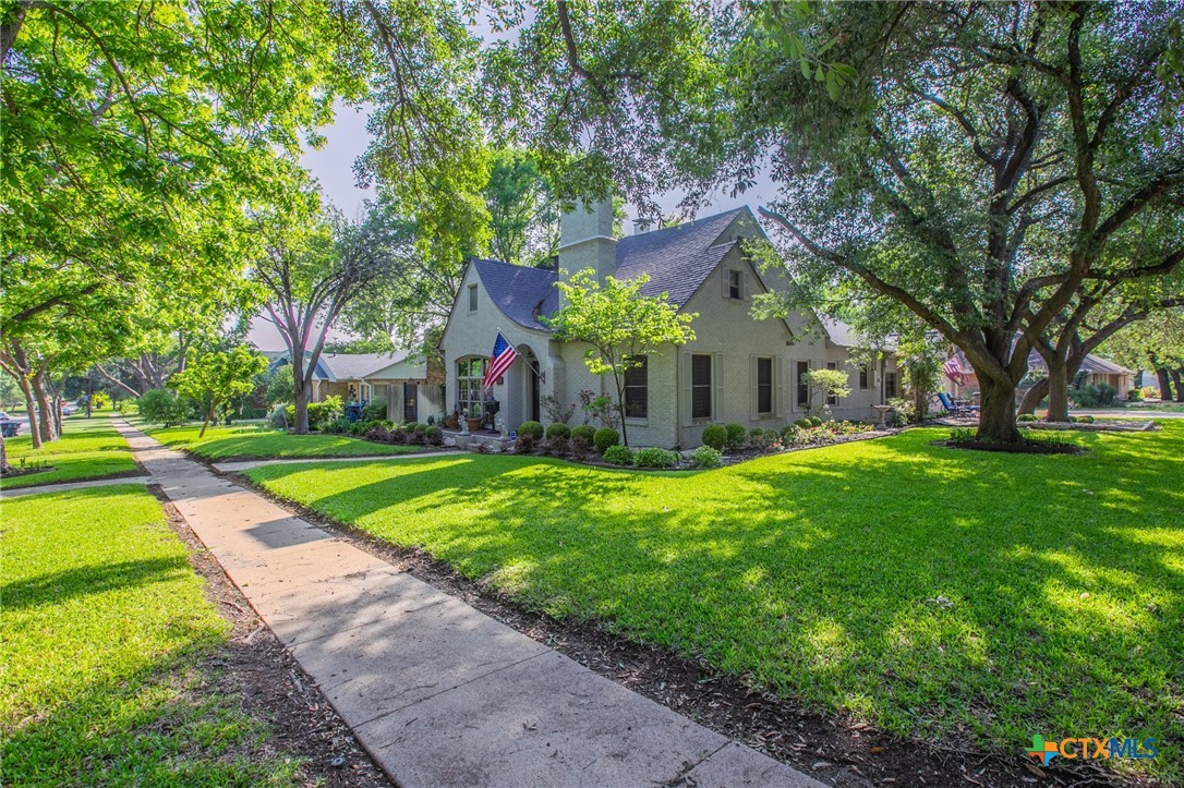 main property photo 2