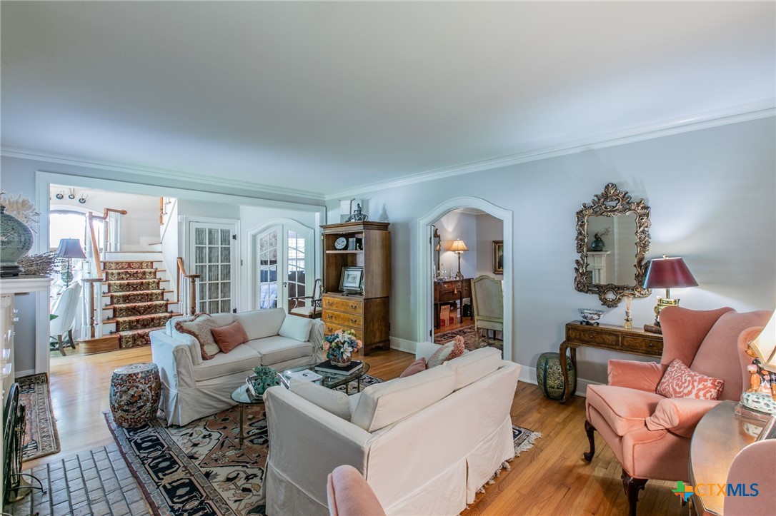 main property photo 6