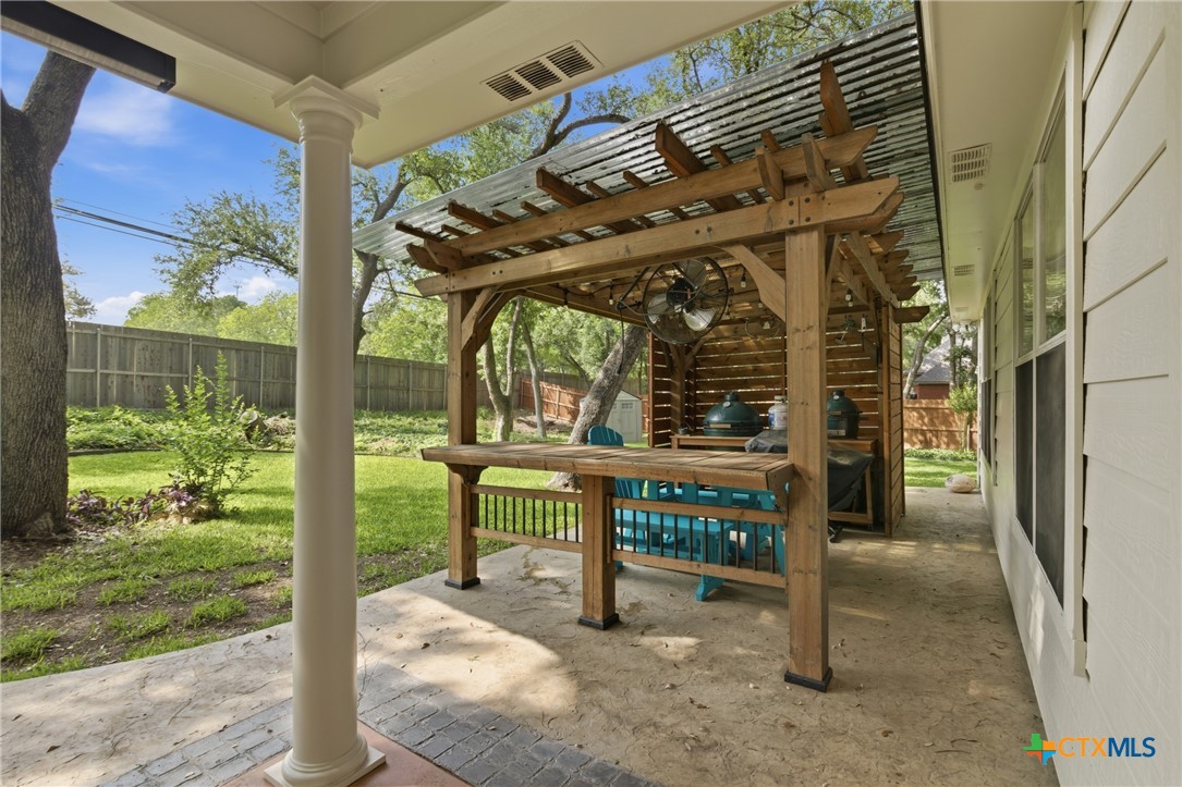 main property photo 32