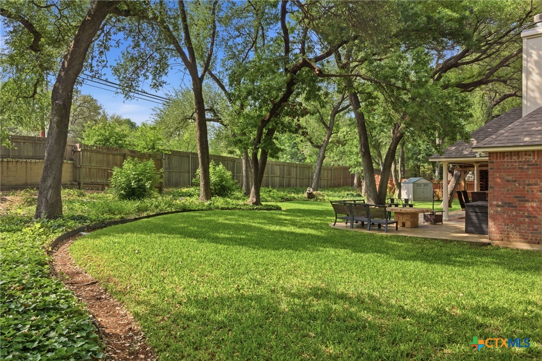 main property photo 40