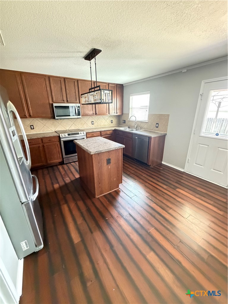 main property photo 6