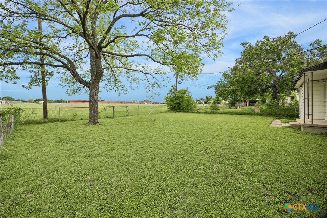 main property photo 13