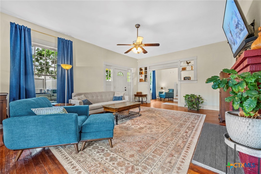 main property photo 2