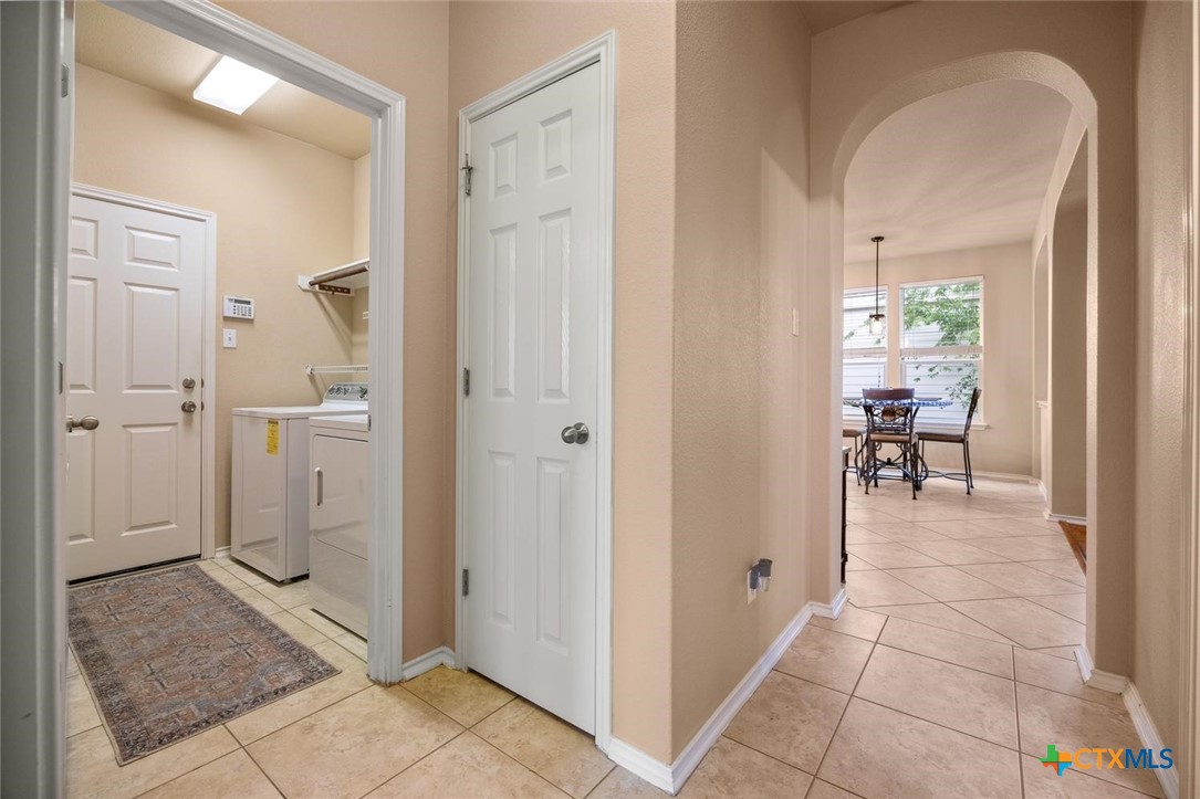 main property photo 10