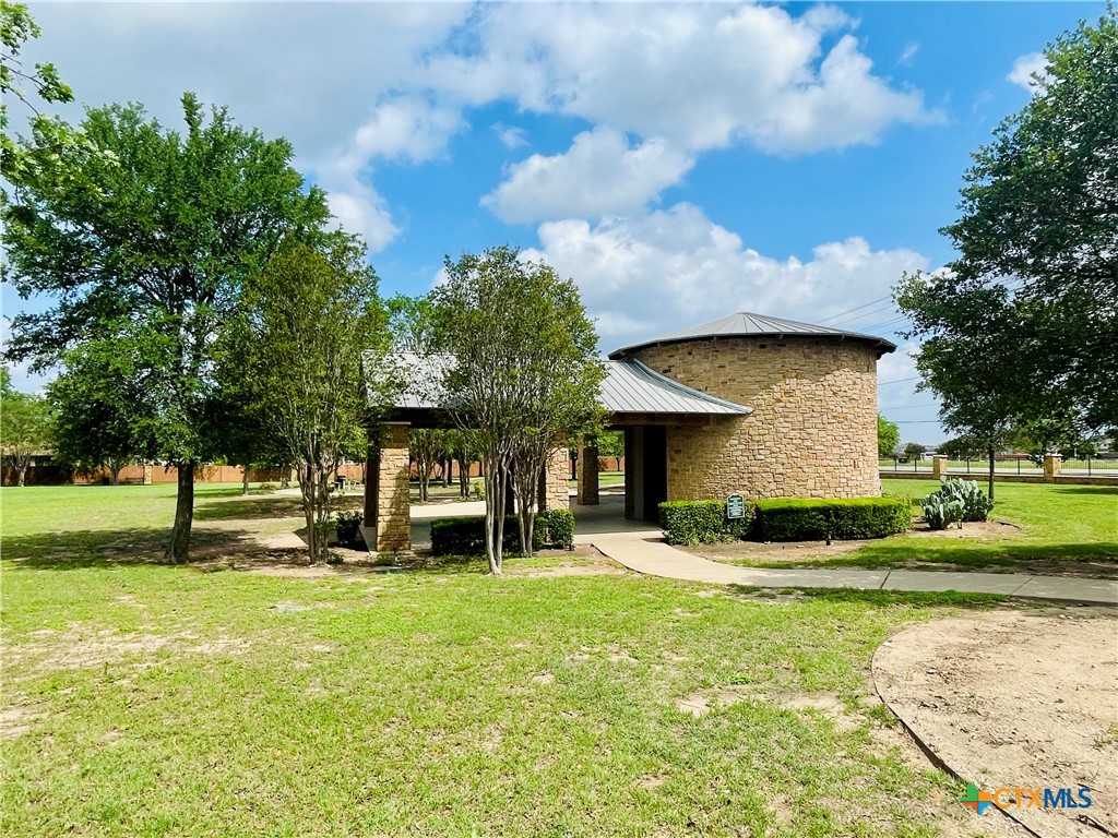 main property photo 22