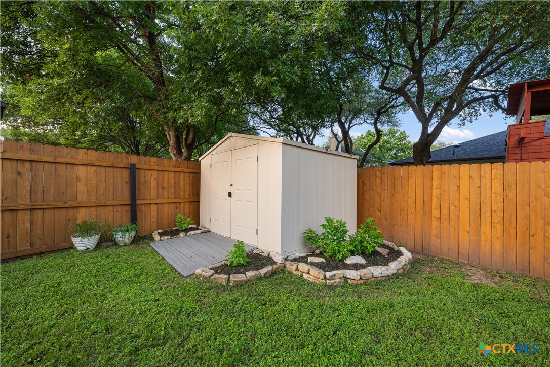 main property photo 38