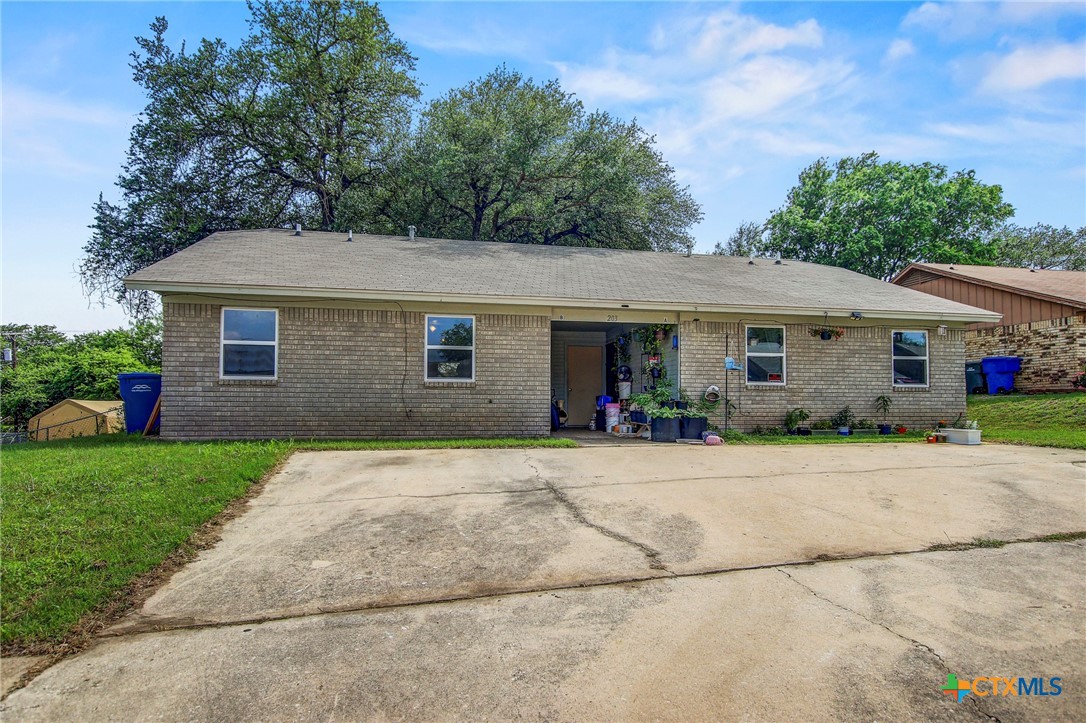 main property photo 11