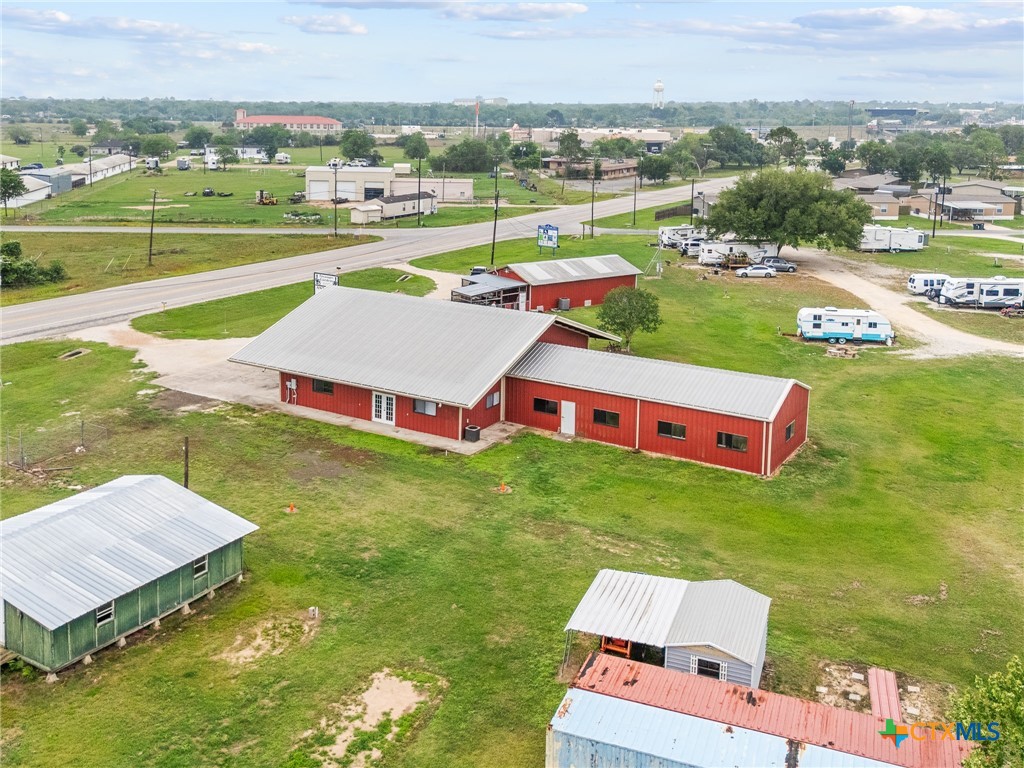 main property photo 28