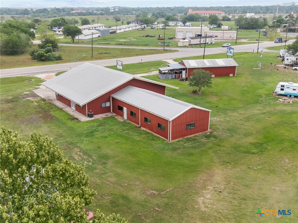 main property photo 31