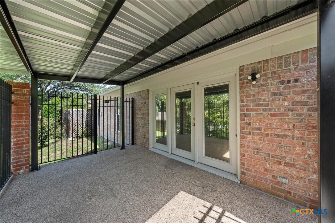 main property photo 33