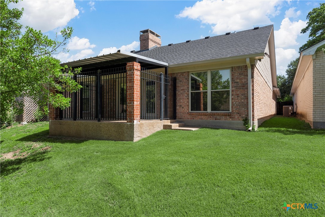 main property photo 34
