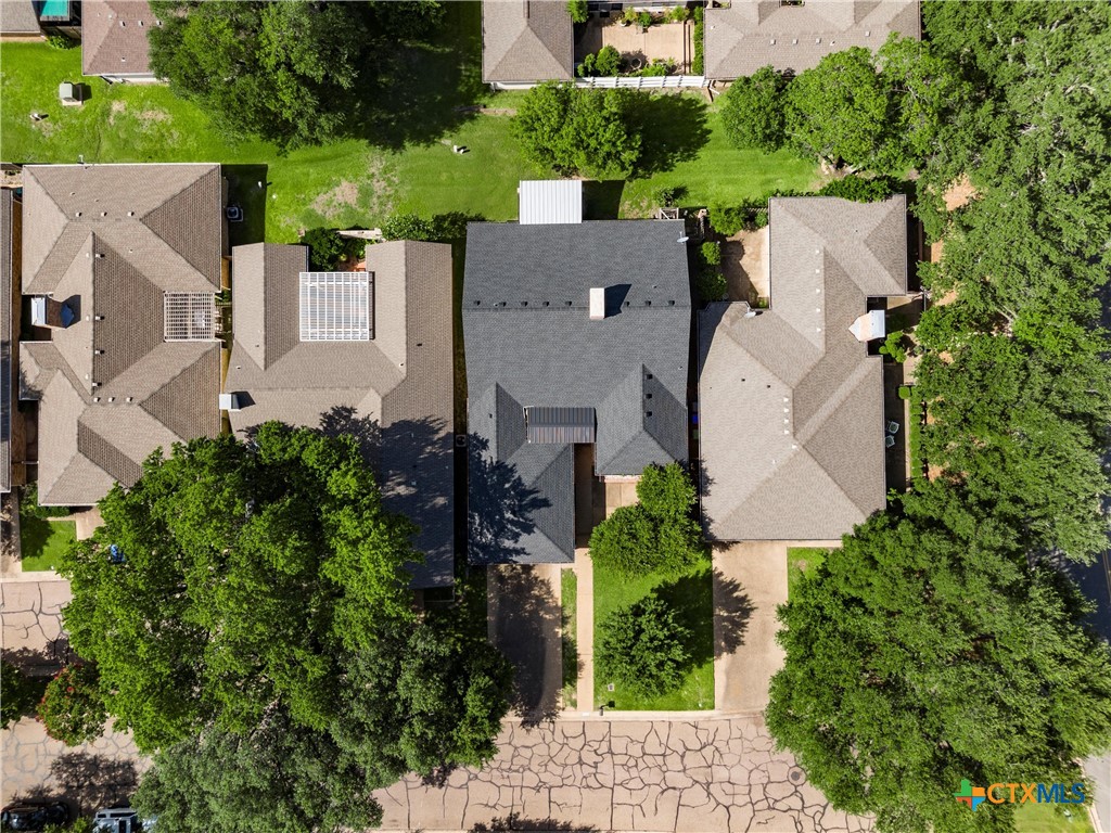 main property photo 36