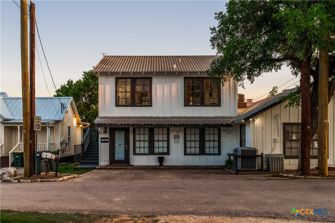 main property photo 11