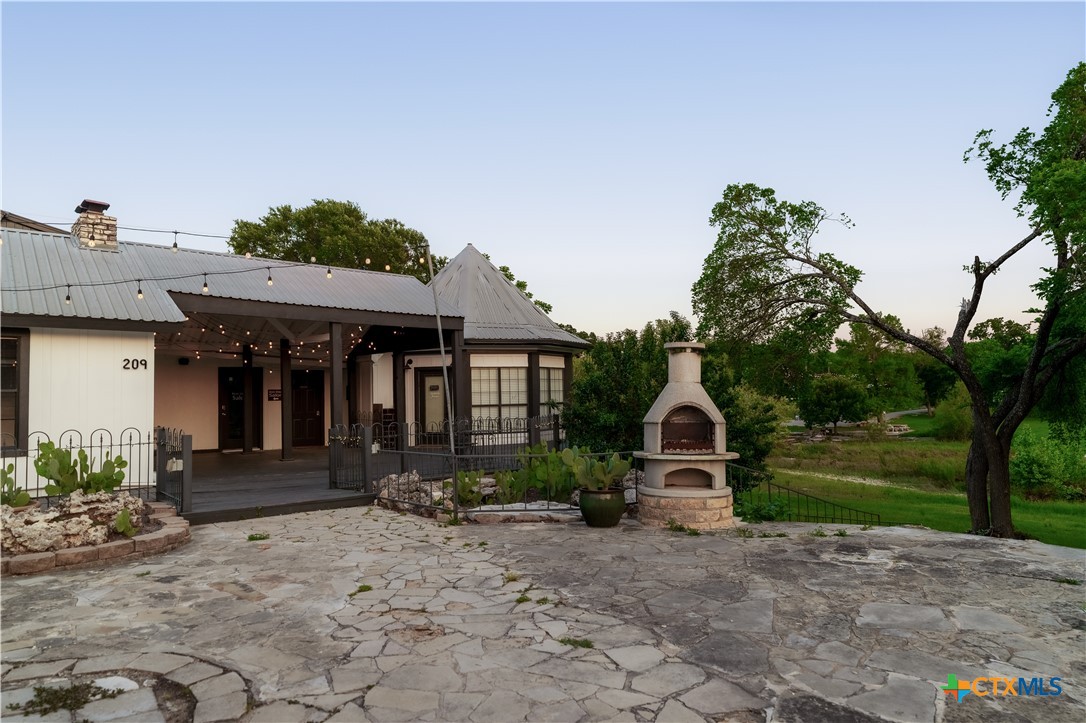 main property photo 28