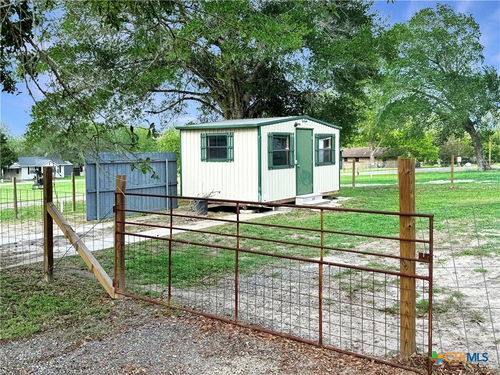 main property photo 14