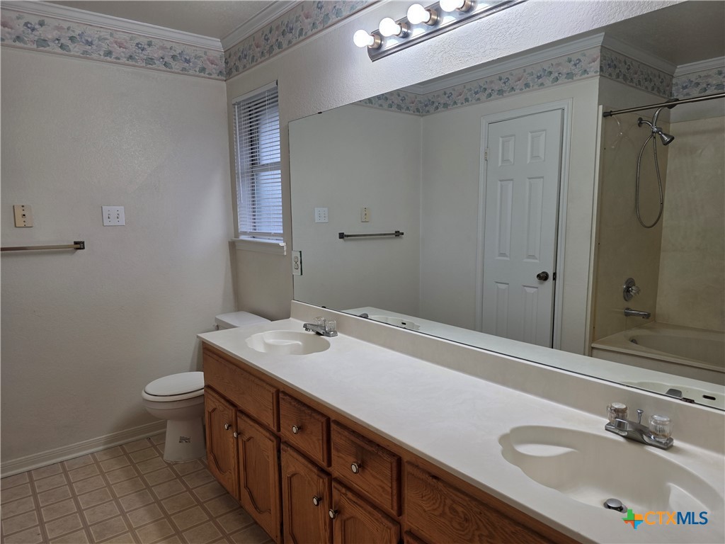 main property photo 8