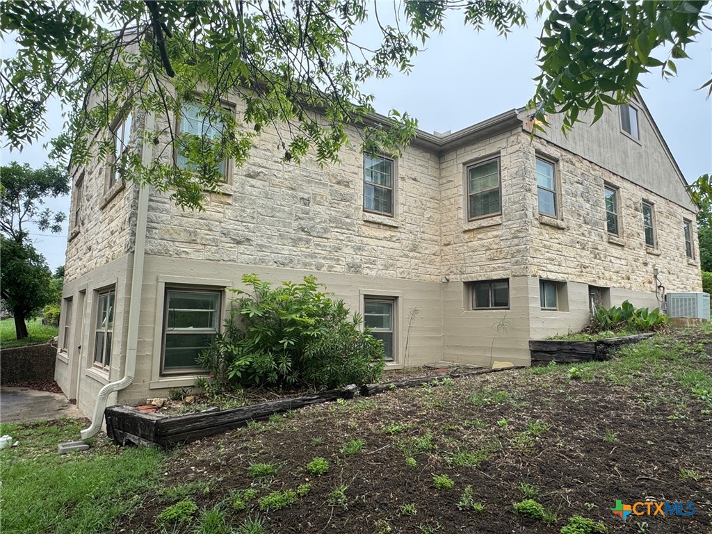 main property photo 27