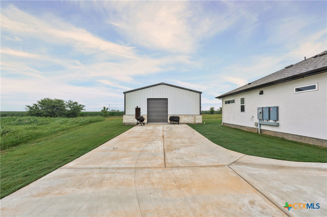 main property photo 41