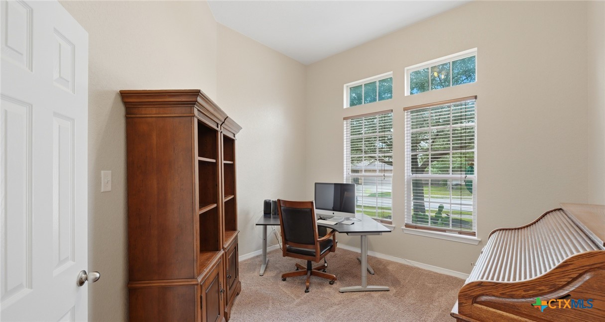 main property photo 8