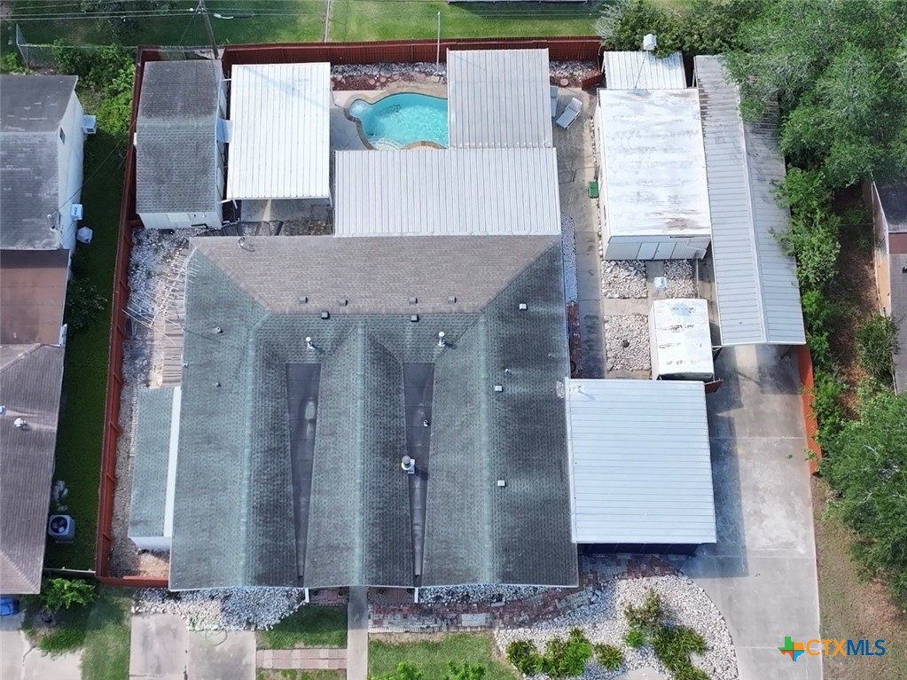 main property photo 45