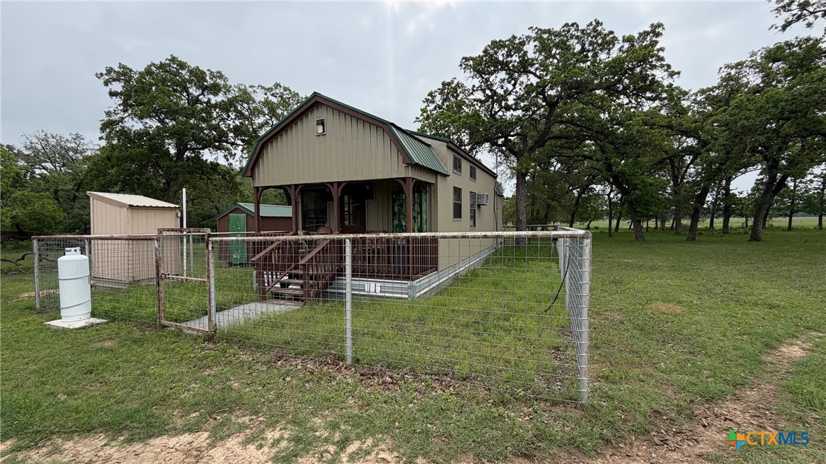 main property photo 11
