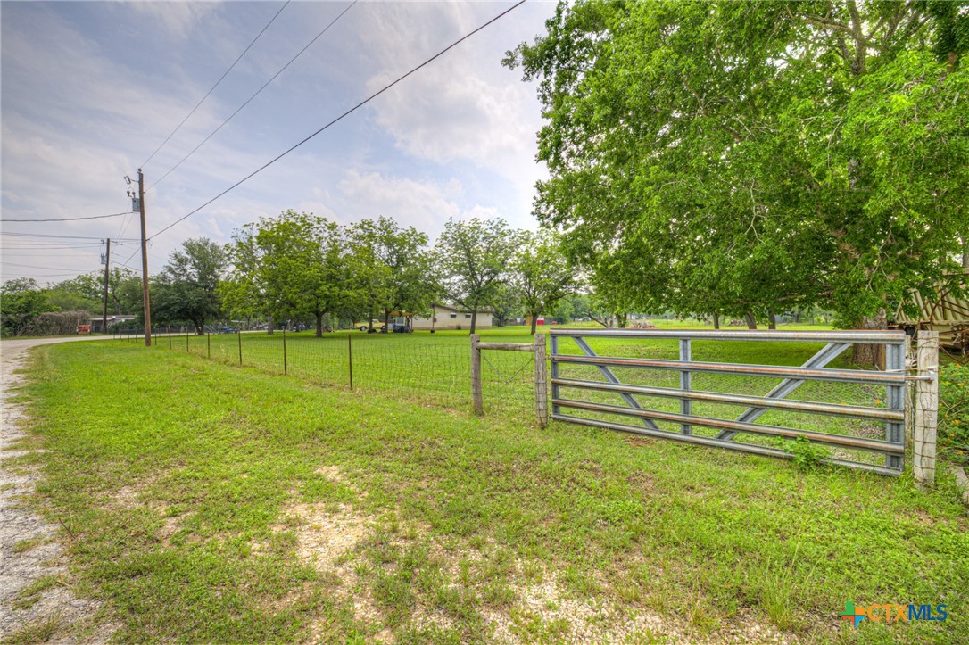main property photo 10