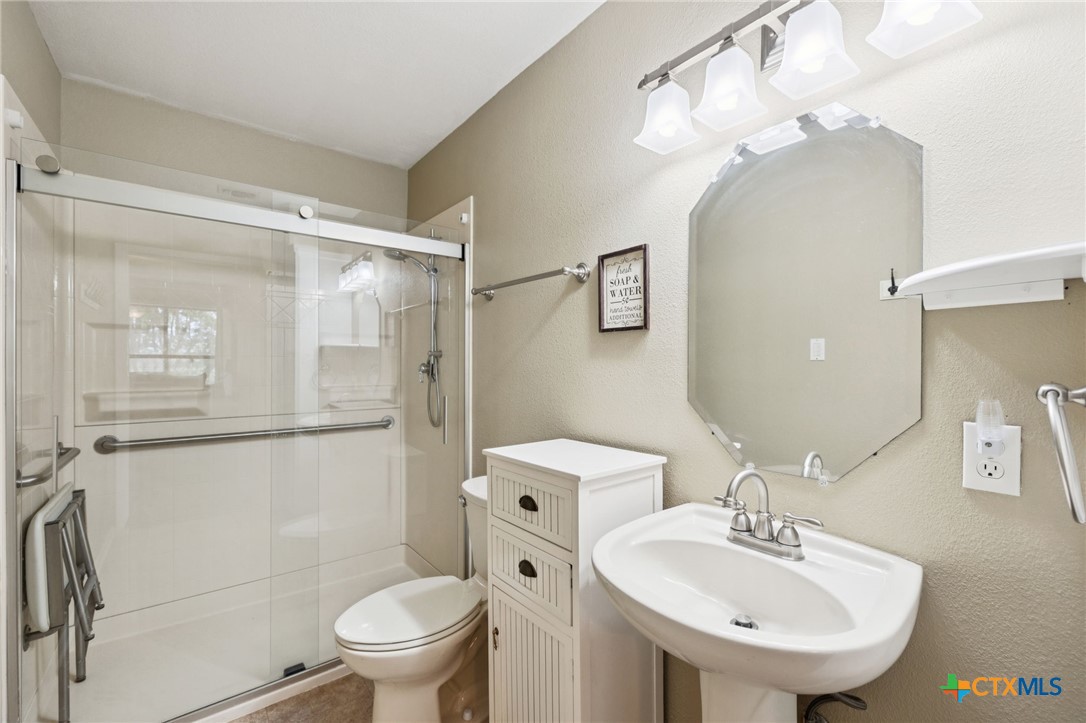 main property photo 30