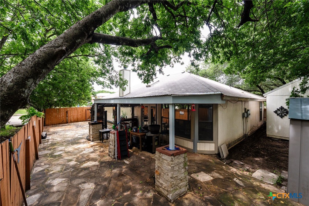main property photo 29