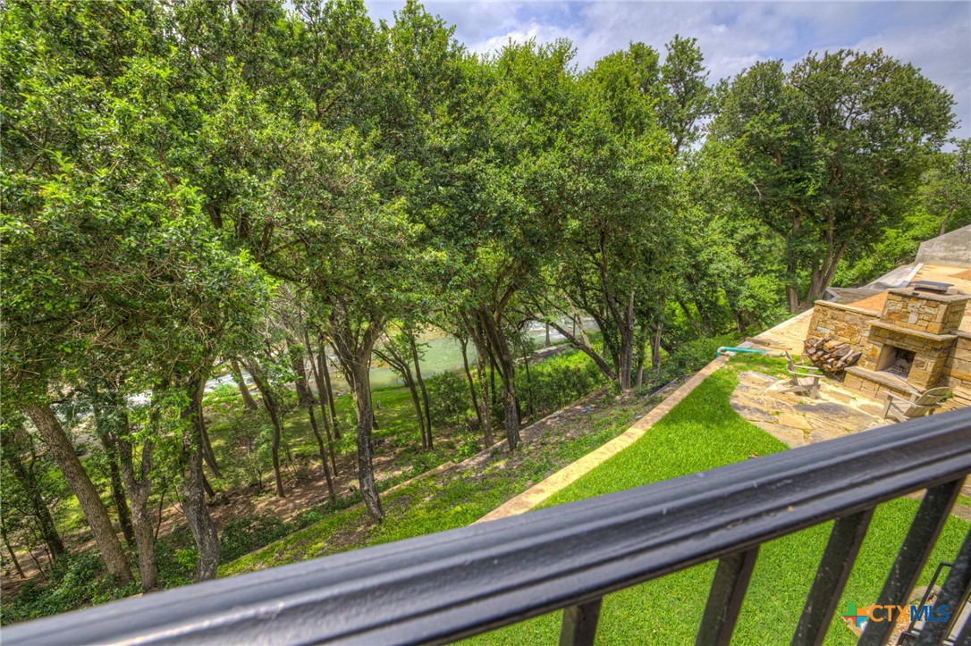 main property photo 30