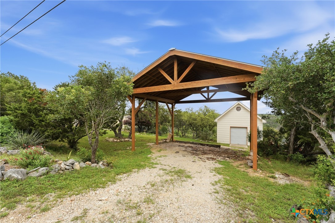 main property photo 10