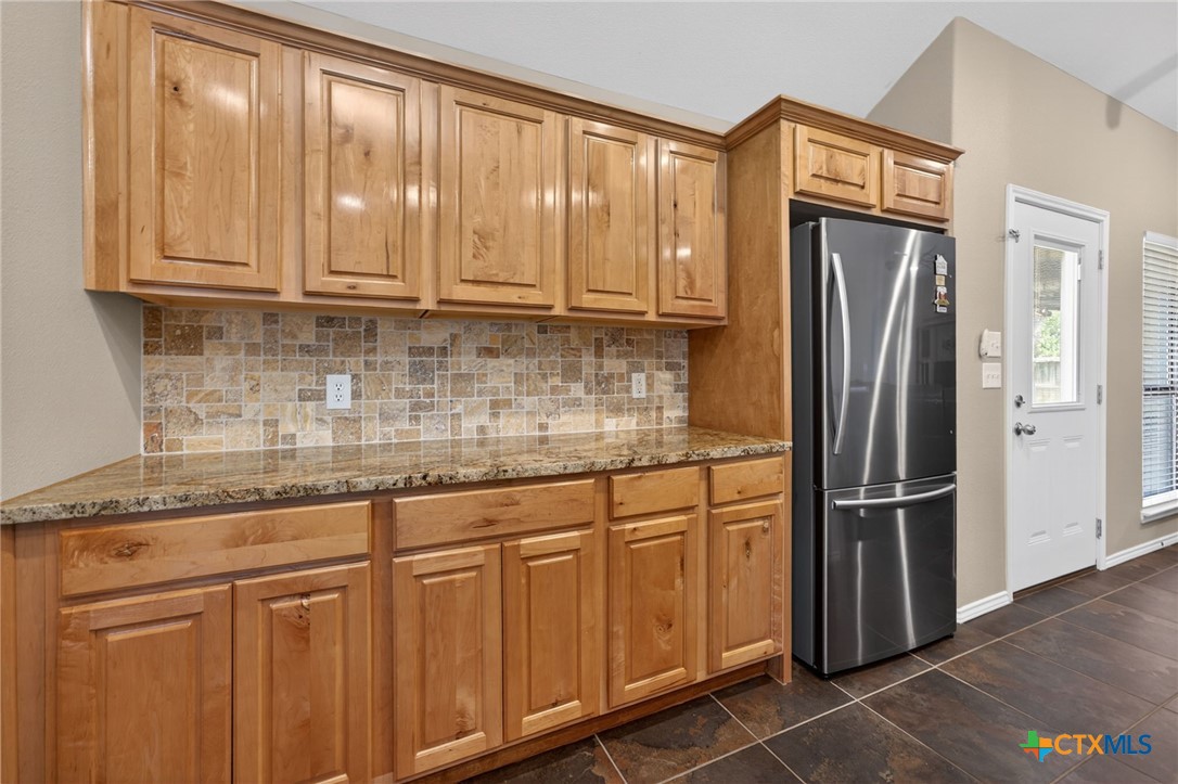 main property photo 16