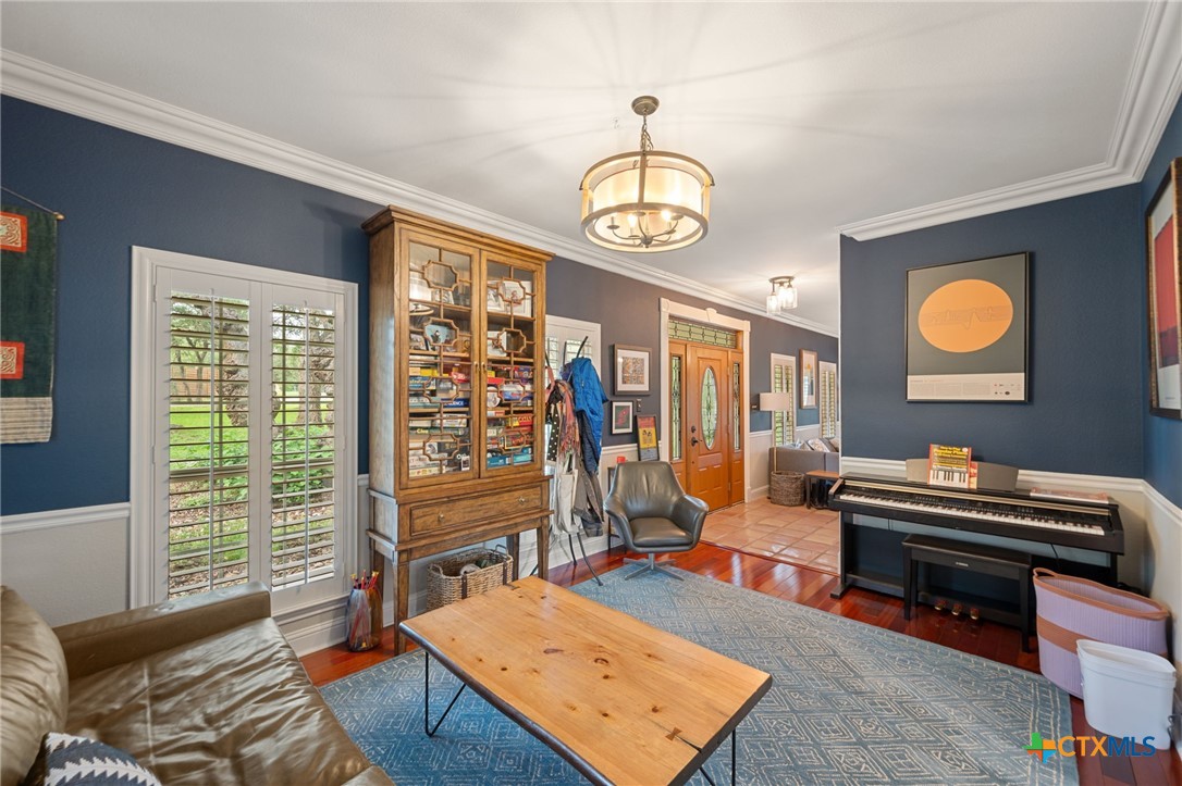 main property photo 9
