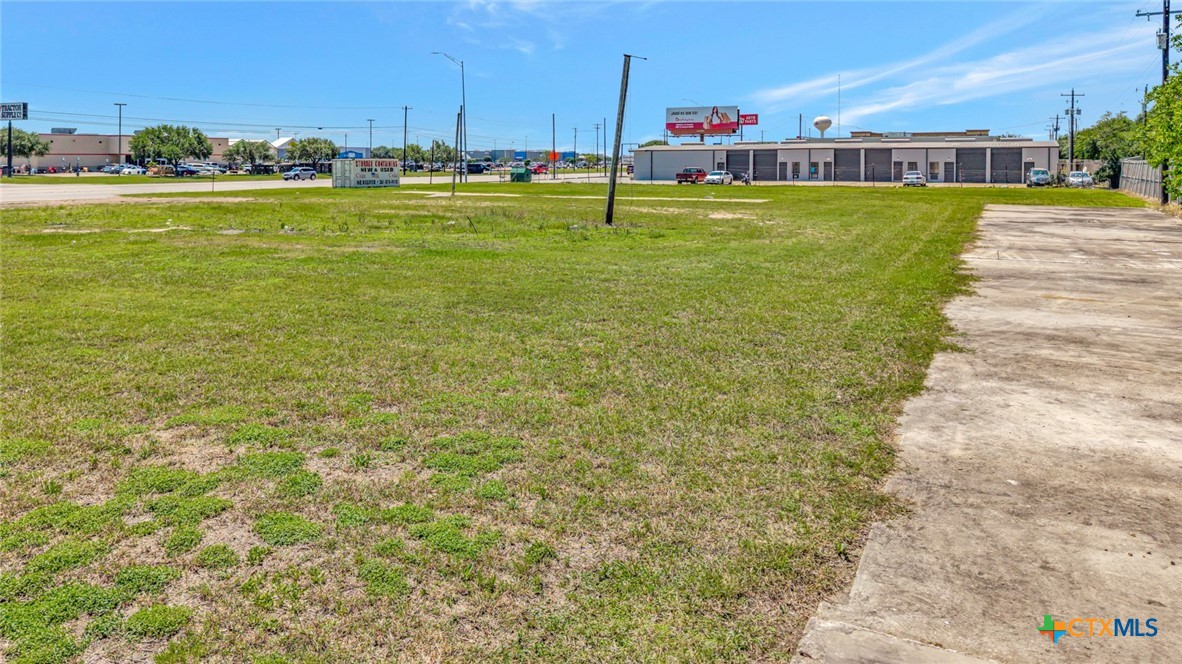 main property photo 10