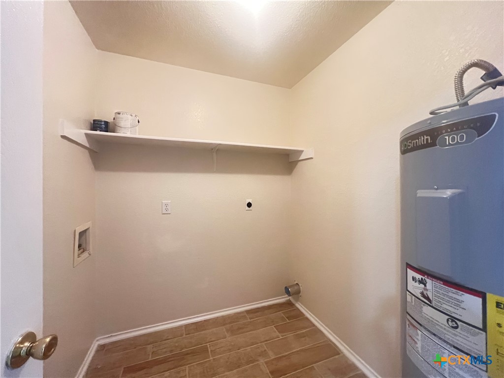 main property photo 6