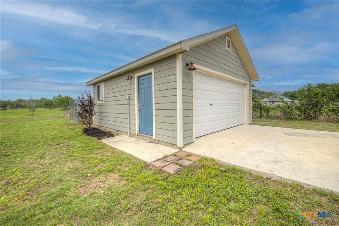 main property photo 33