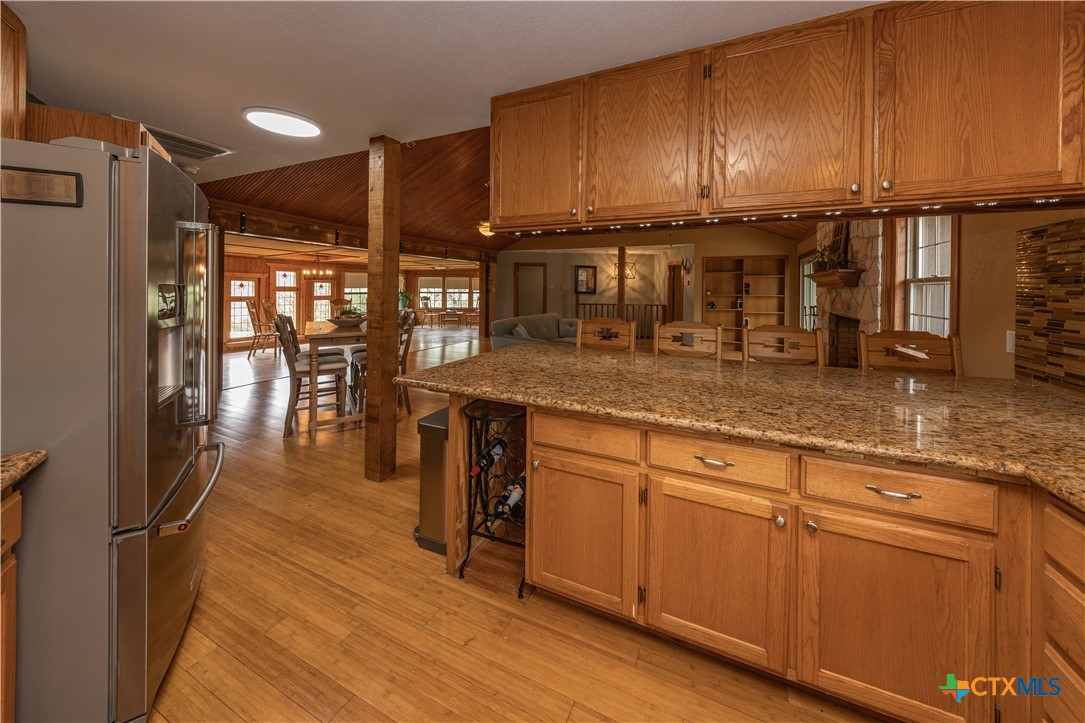 main property photo 28