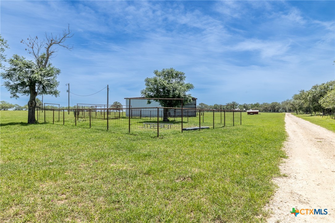 main property photo 28
