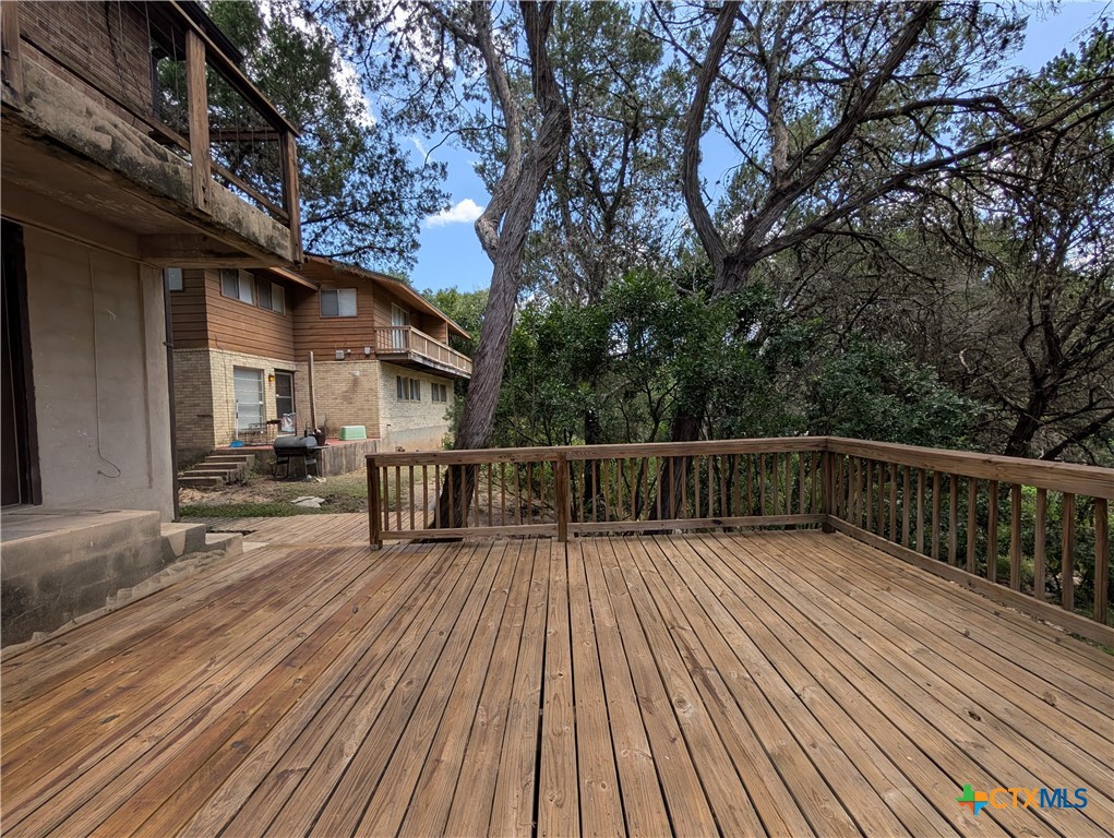 main property photo 28