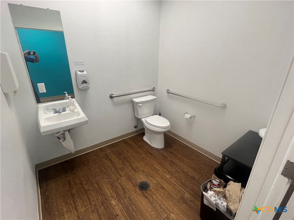main property photo 12