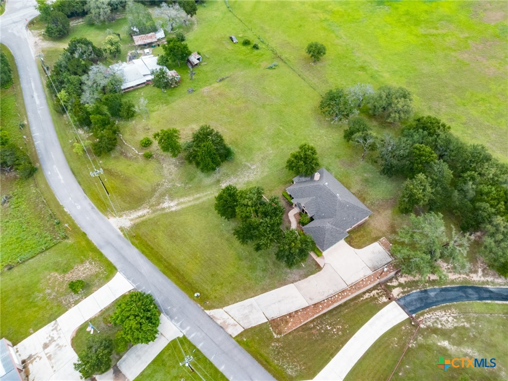 main property photo 37