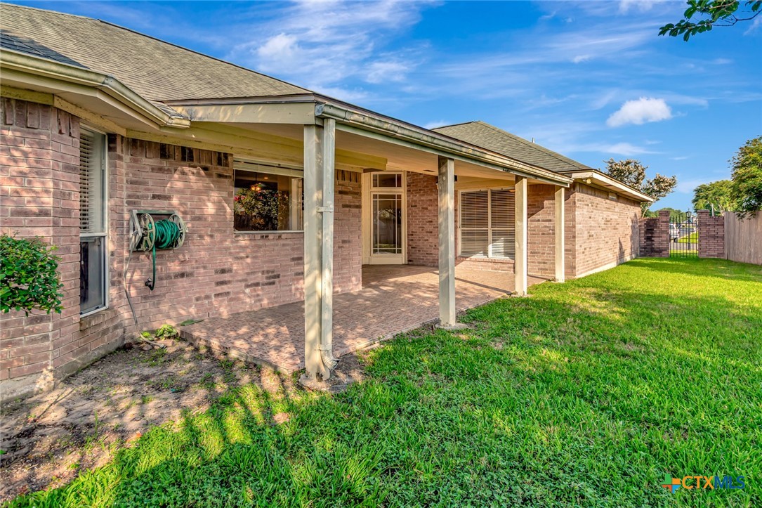 main property photo 28
